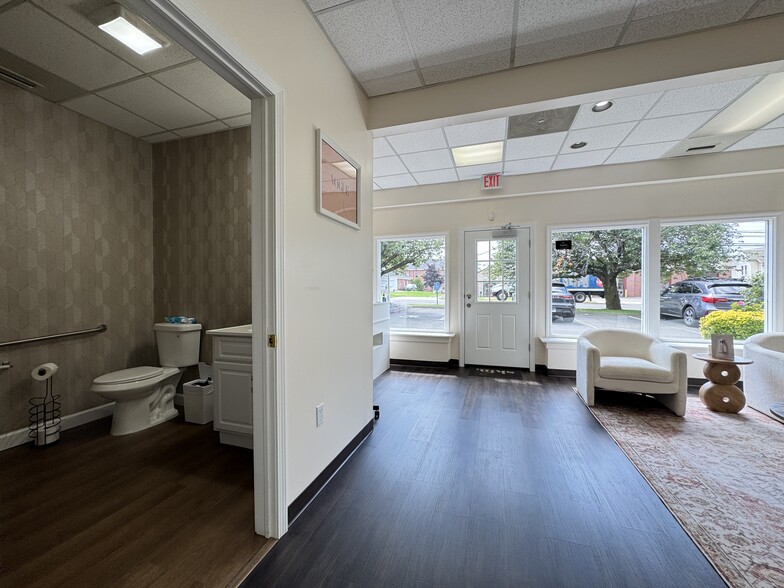 More Photos Of 10 Broadway, North Haven Storefront Retail Office For Lease