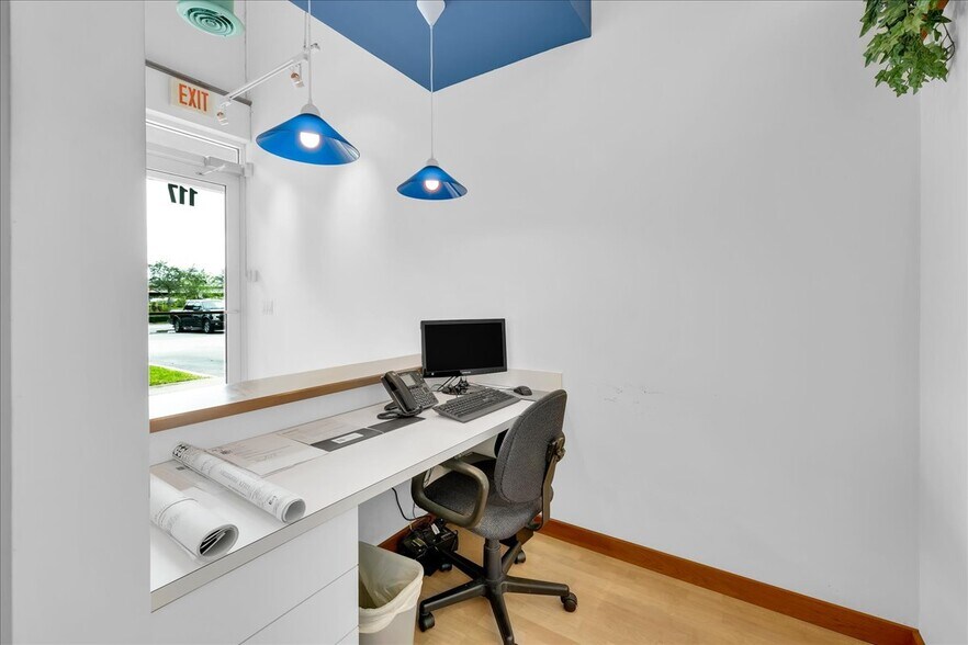 More Photos Of 2830 W State Road 84, Fort Lauderdale Flex For Sale