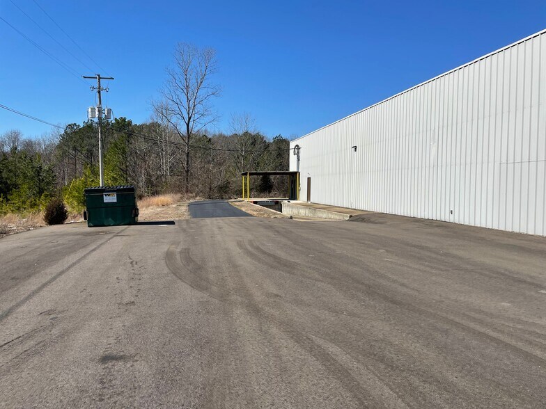 More Photos Of 1207 S Meridian St, Greenfield Storefront For Sale