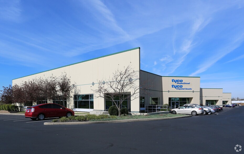 More Photos Of 9669-9685 Cincinnati Dayton Rd, West Chester Flex For Lease