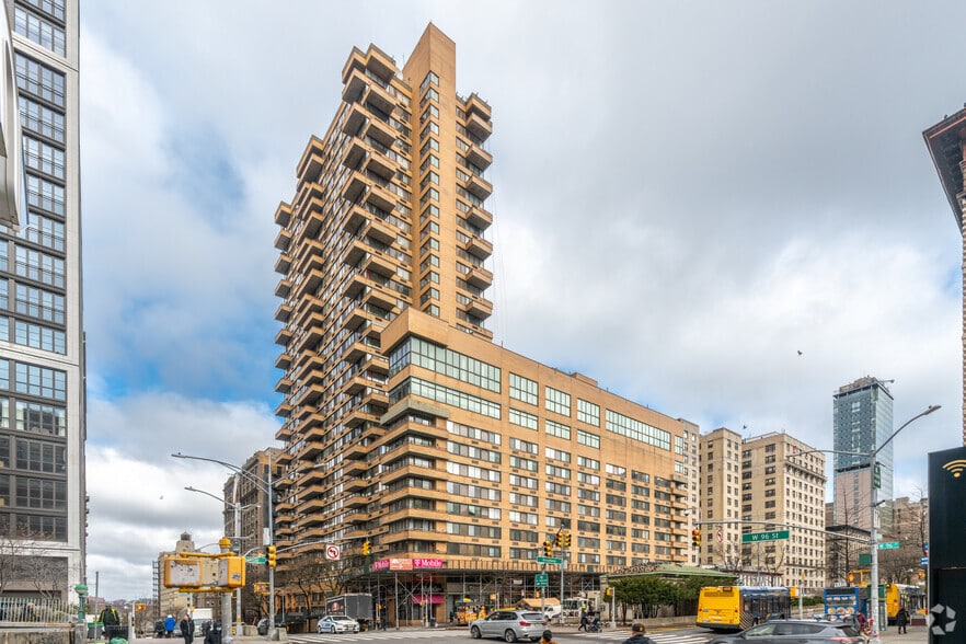 Primary Photo Of 2565 Broadway, New York Apartments For Lease
