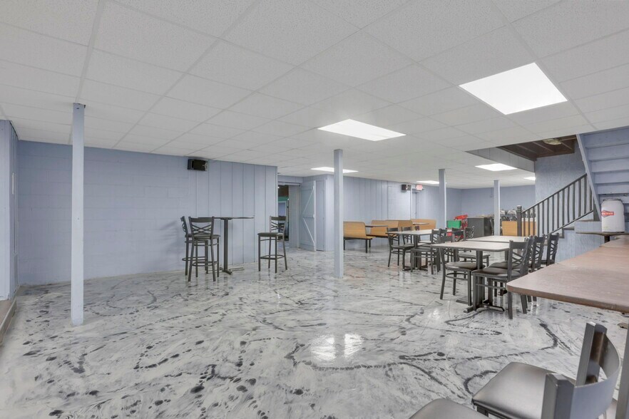 More Photos Of 609 Mill St, New Lexington Restaurant For Sale