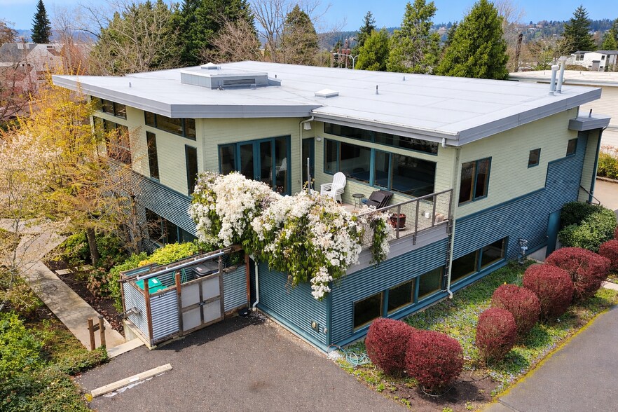 More Photos Of 1414 Market St, Kirkland Office For Lease