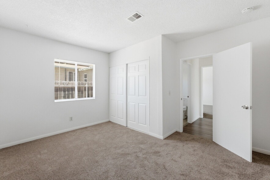 More Photos Of 559-565 61st St, San Diego Apartments For Sale
