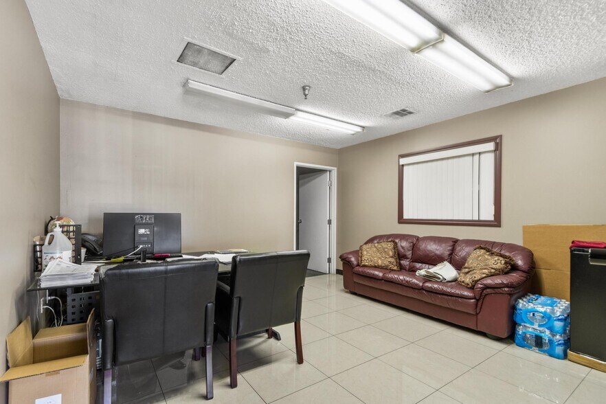 More Photos Of 6310 Corsair St, Commerce Manufacturing For Sale