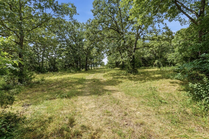 More Photos Of 11373 Colcleasure Rd, Fayetteville Land For Sale