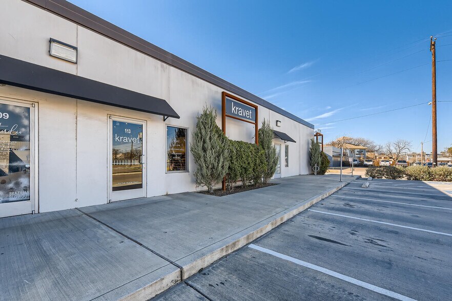 More Photos Of 2529 Weisenberger St, Fort Worth General Retail For Lease