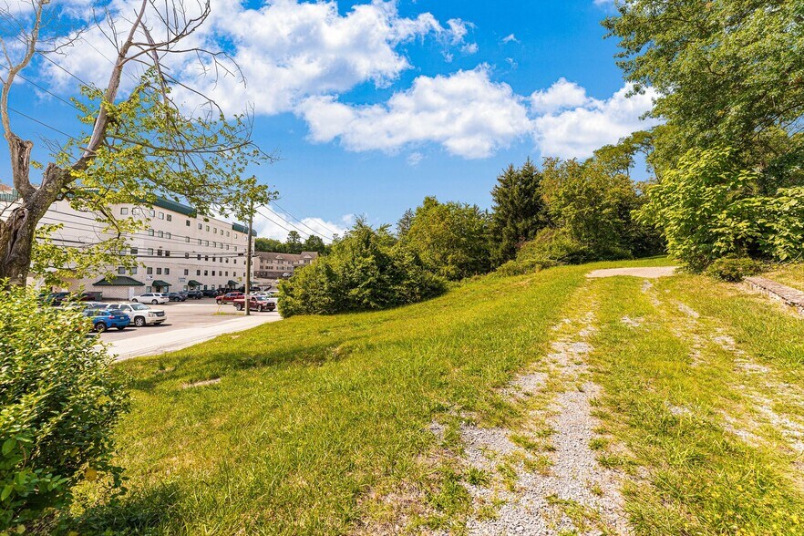 More Photos Of TBD Pineview Dr, Morgantown Land For Sale