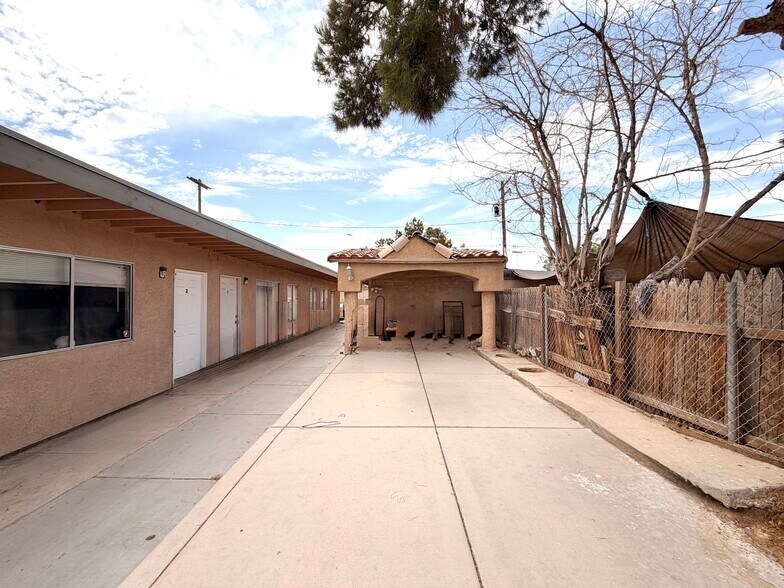 More Photos Of 1967 Linn Ln, Las Vegas Multifamily For Sale