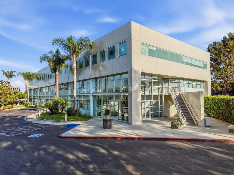 More Photos Of 1 Venture, Irvine Office For Lease