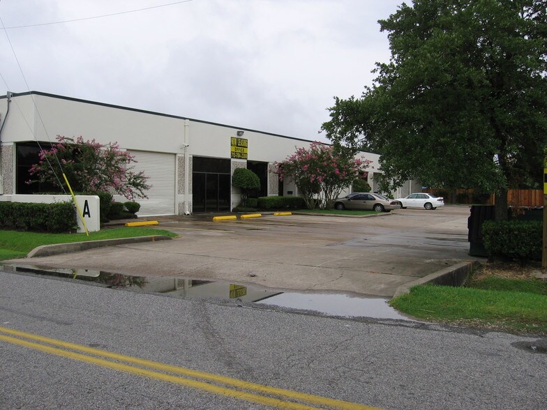 More Photos Of 8520 Sweetwater Ln, Houston Unknown For Lease