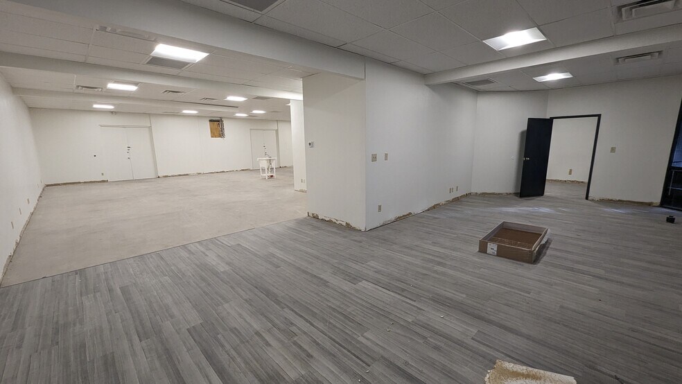 More Photos Of 637 S 48th St, Tempe Unknown For Lease