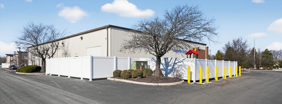 More Photos Of 5511 Coventry Ln, Fort Wayne Freestanding For Sale