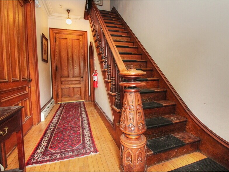 More Photos Of 5224 Shelburne Rd, Shelburne Apartments For Lease