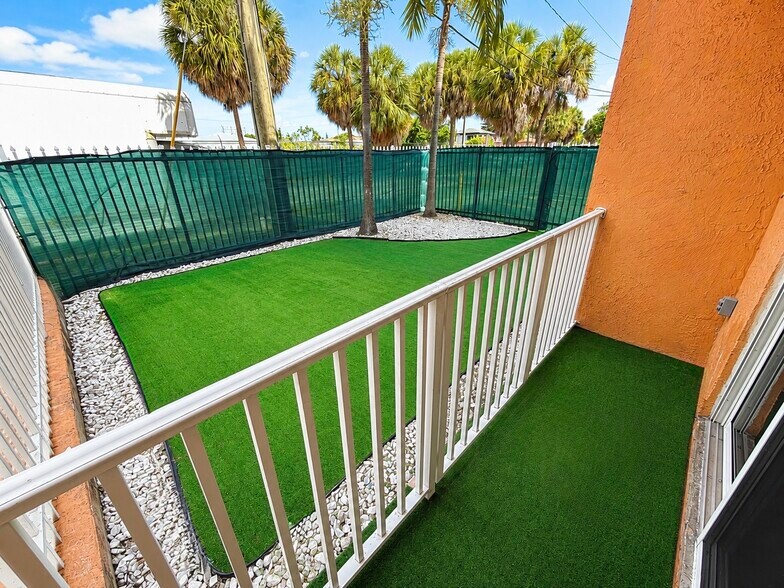 More Photos Of 2400 NW 16th Street Rd, Miami Apartments For Sale