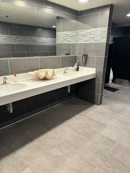 More Photos Of 4740 Von Karman Ave, Newport Beach Medical For Lease