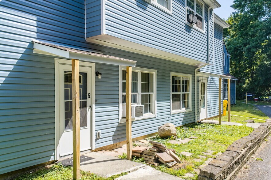 More Photos Of 100 1/2 Kingston Ave, Port Jervis Apartments For Sale