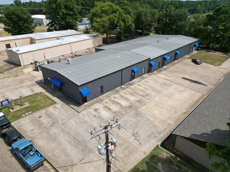 Primary Photo Of 3550 Westway St, Tyler Warehouse For Lease