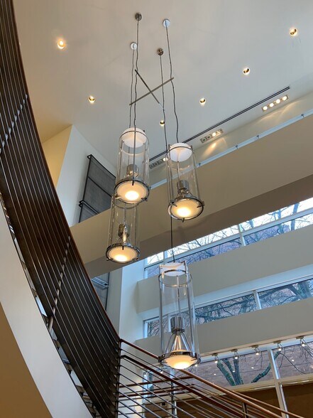 More Photos Of 805 SW Broadway, Portland Office For Lease