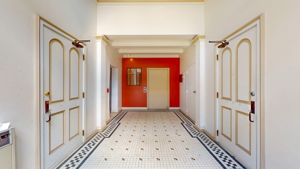 More Photos Of 68 Center St, Waterbury Storefront Retail Residential For Sale