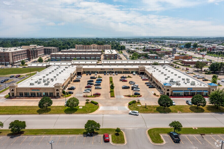 More Photos Of 8222 E 103rd St, Tulsa Unknown For Lease