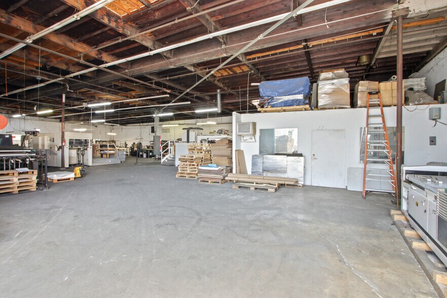 More Photos Of 1430-1433 Adelia Ave, South El Monte Manufacturing For Lease