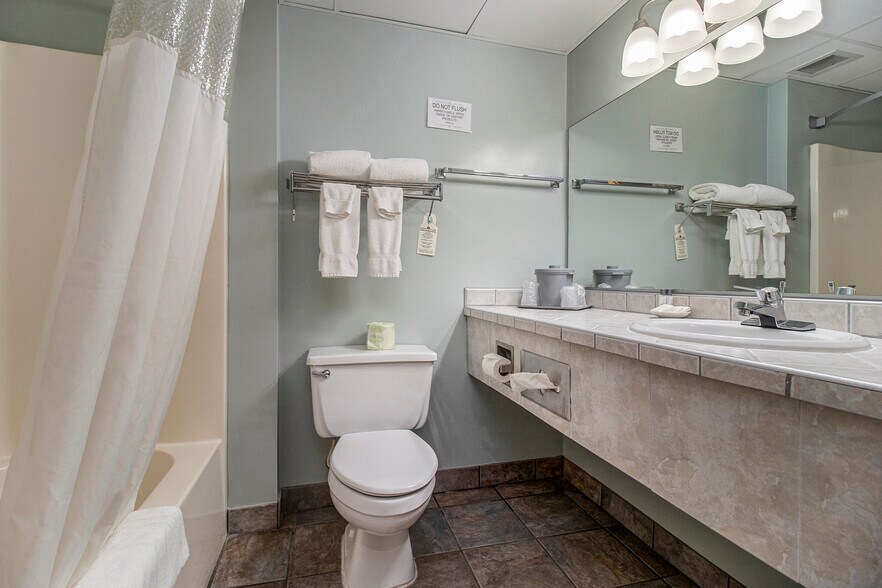 More Photos Of 1180 N Shore Dr, Mears Hospitality For Sale