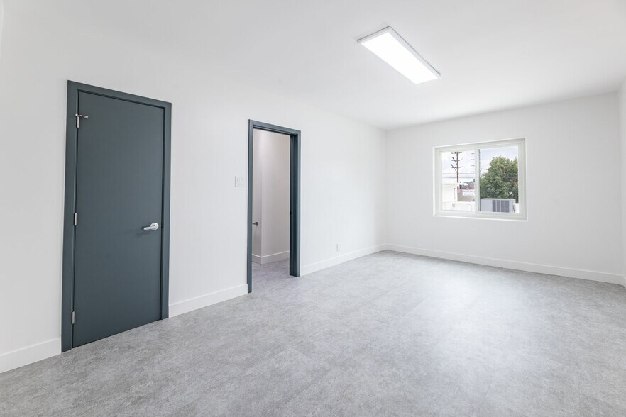 More Photos Of 203-215 N Victory Blvd, Burbank Office For Lease