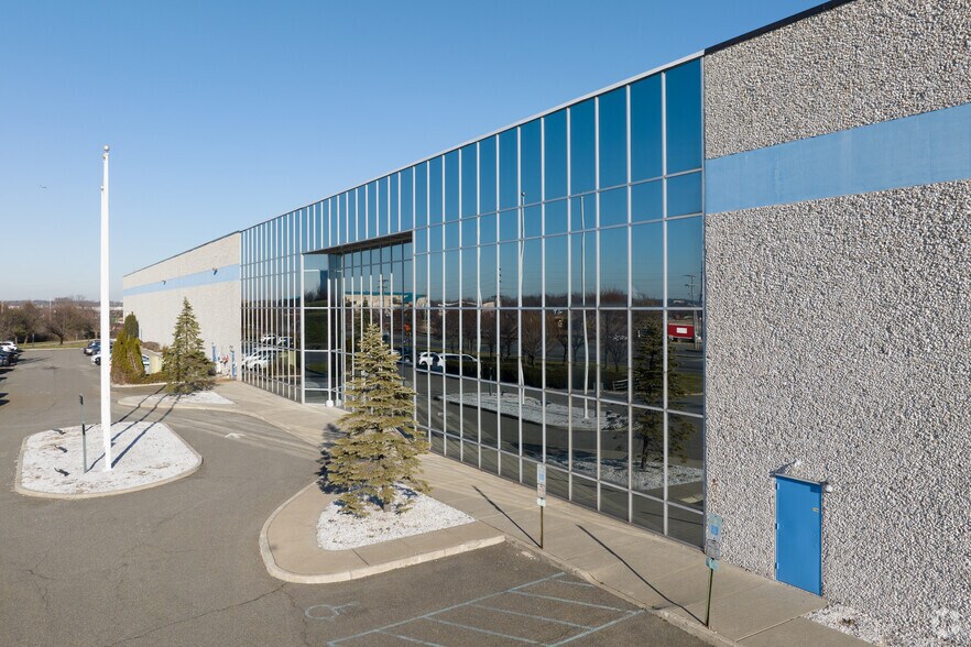 More Photos Of 2600 Main Street Extension, Sayreville Warehouse For Lease