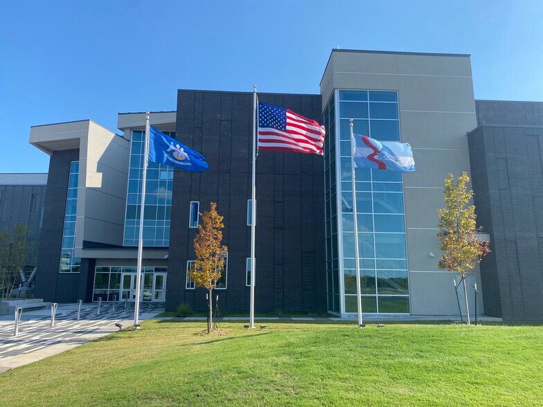 Primary Photo Of 6250 Texas Street, Bossier City Office For Lease