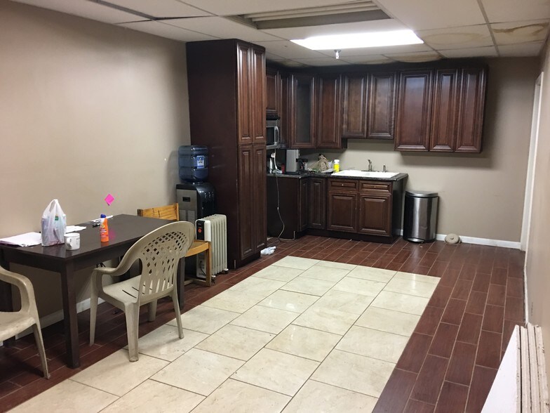 More Photos Of 175 Hague St, Rochester Warehouse For Lease