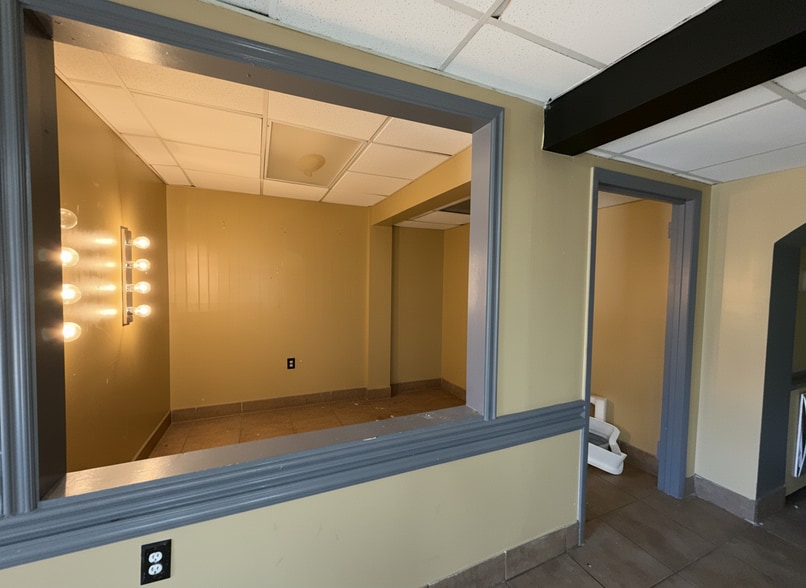 More Photos Of 1190 Fairburn Rd SW, Atlanta Freestanding For Lease