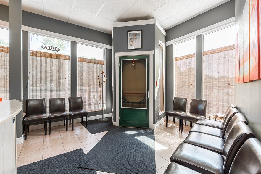More Photos Of 122 5 St S, Lethbridge Apartments For Sale