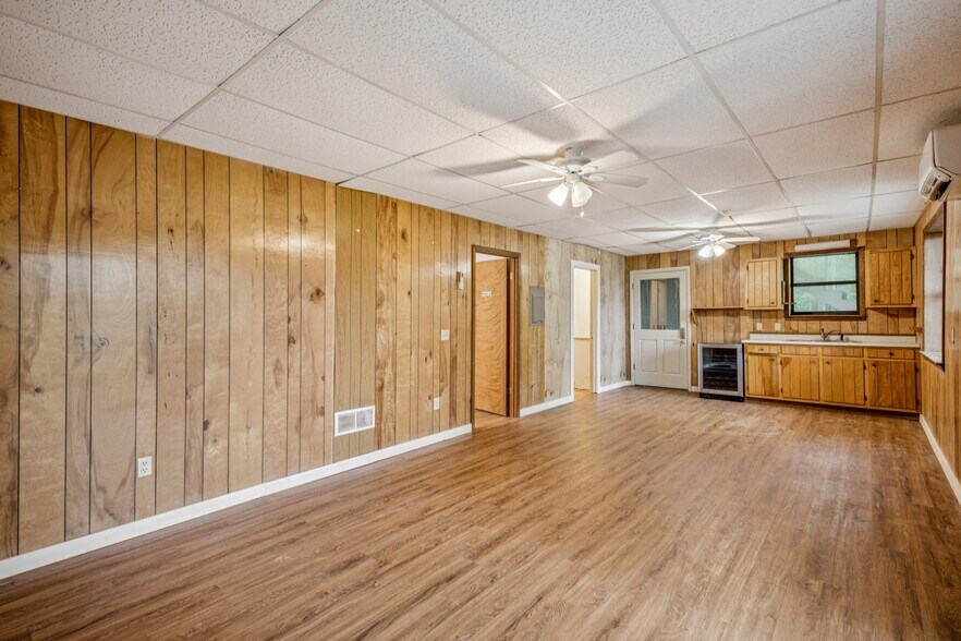 More Photos Of 4113 White Oak Dr, Hiawassee Apartments For Sale