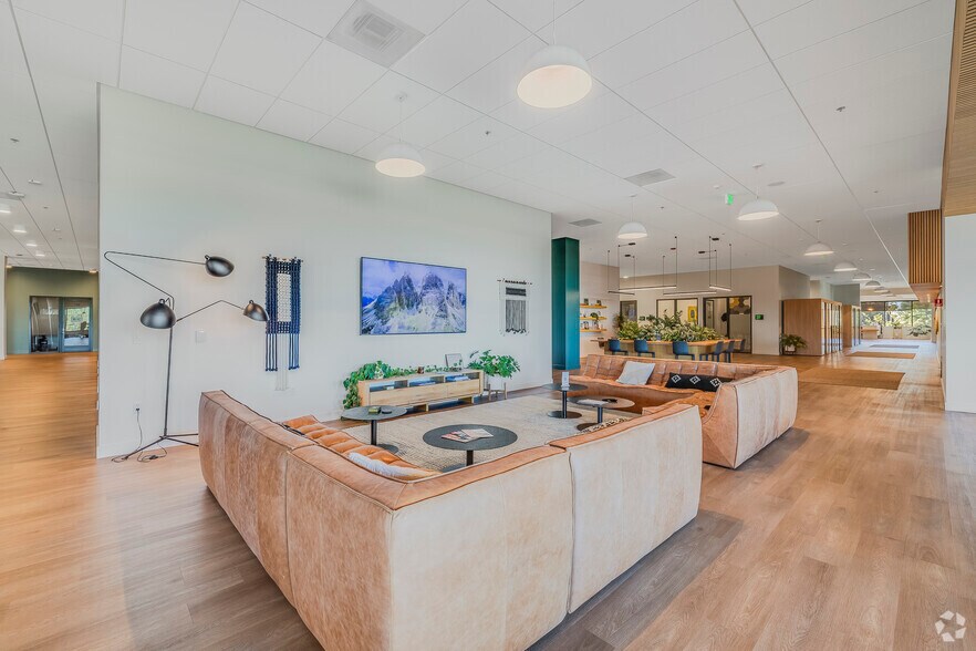 More Photos Of 1400-1500 Valley House Dr, Rohnert Park Unknown For Lease