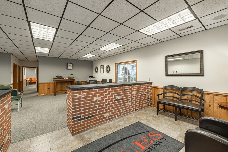More Photos Of 664 Boulevard, Colonial Heights Office For Sale