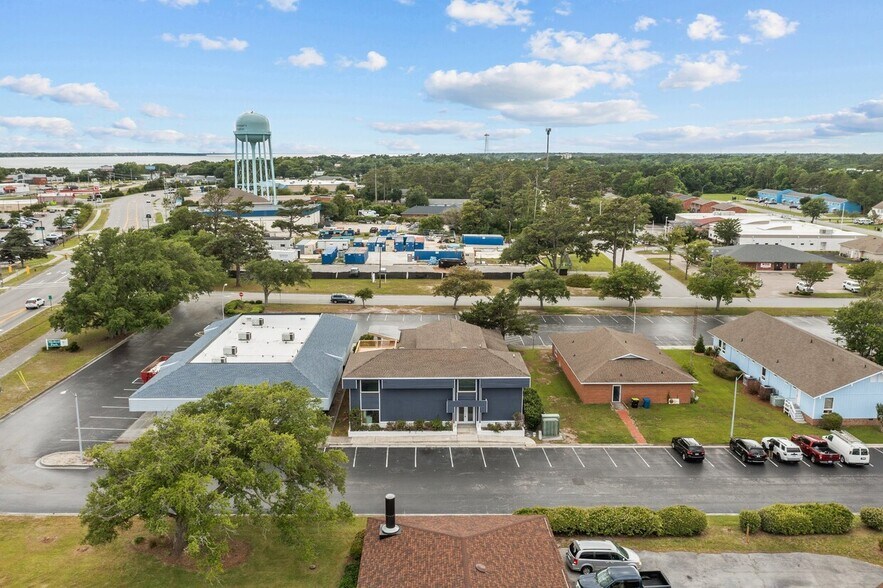 More Photos Of 208 Penny Ln, Morehead City Medical For Sale