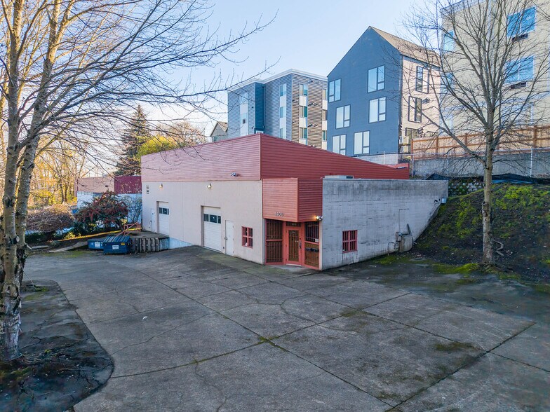 Primary Photo Of 1608 N Argyle St, Portland Warehouse For Sale