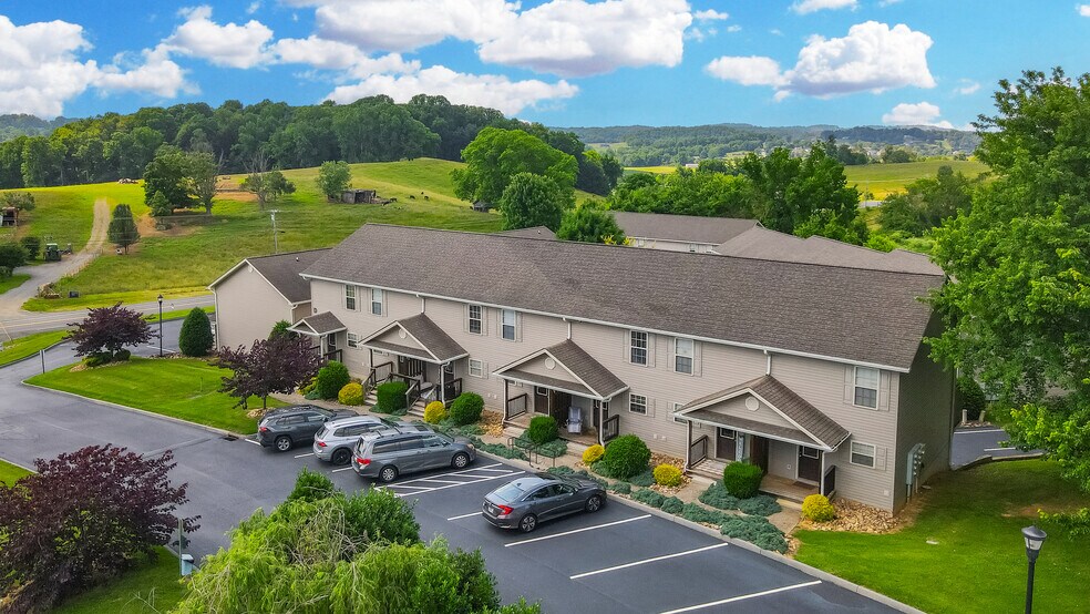 More Photos Of 3300 Boones Creek Village Ct, Jonesborough Apartments For Sale