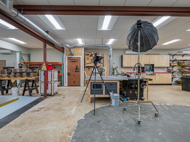 More Photos Of 39 Brookside Cir, Candler Warehouse For Sale