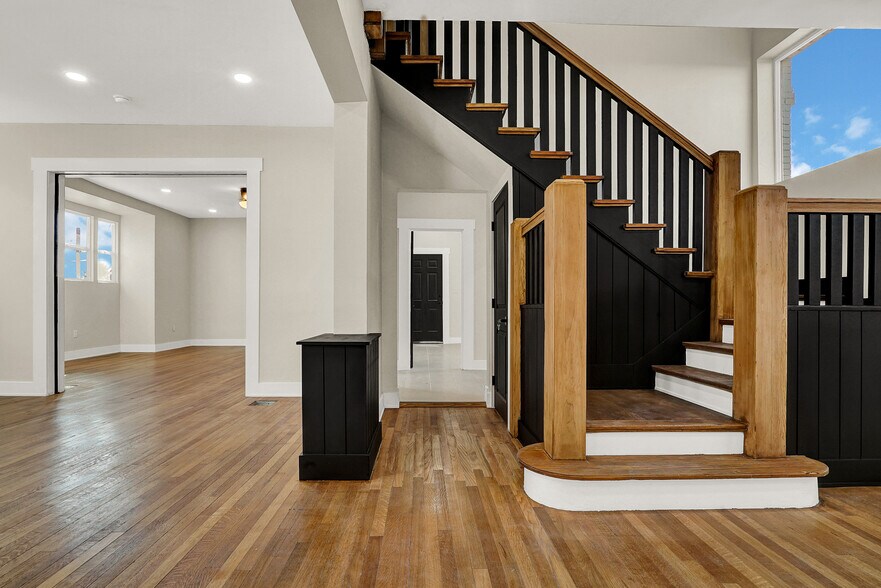 More Photos Of 1710 Montana Ave, El Paso Office For Sale