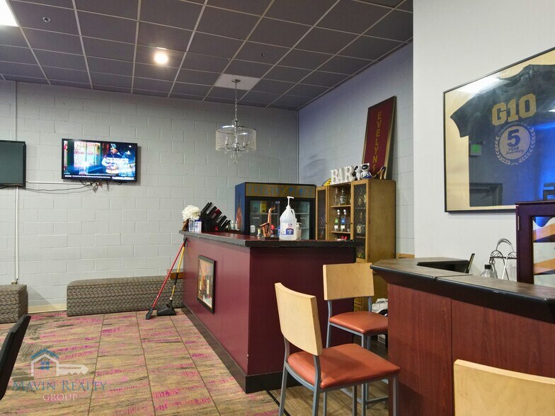More Photos Of 2035 N Broadway, Baltimore Lodge Meeting Hall For Lease