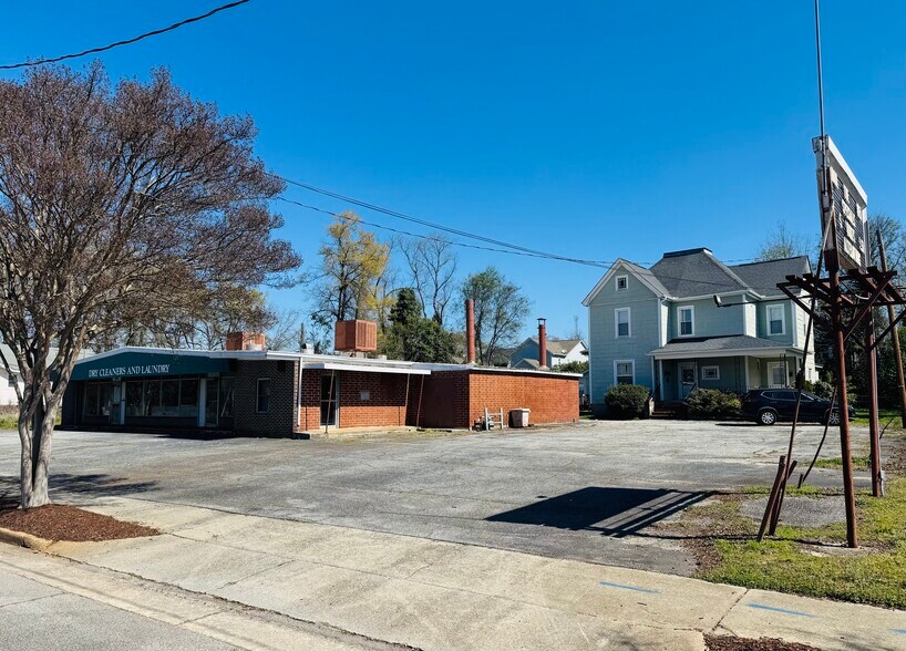 Primary Photo Of 8 Metropolitan Dr, Greenville Office For Sale