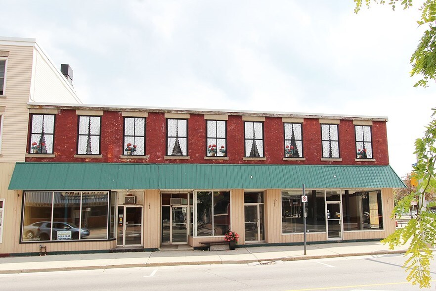 More Photos Of 187-199 King St W, Prescott Storefront Retail Residential For Lease