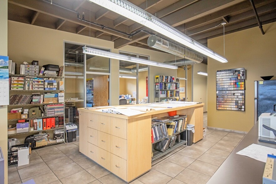More Photos Of 205 23rd St, Sacramento Flex For Sale