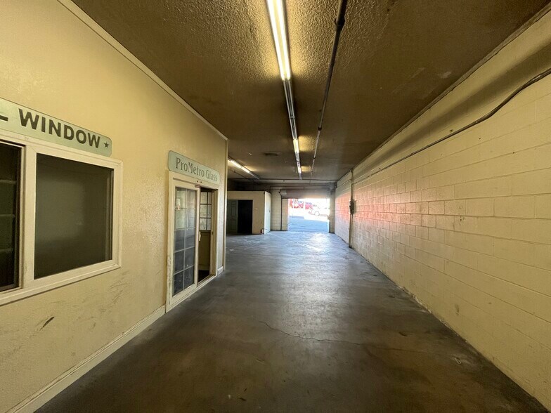 More Photos Of 4821 University Ave, San Diego Auto Repair For Lease