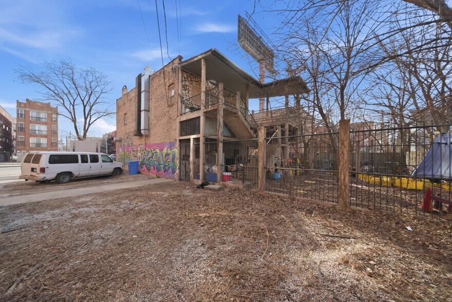 More Photos Of 518 Western ave, Chicago Apartments For Sale