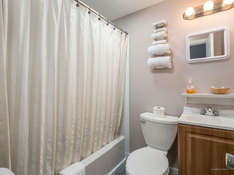 More Photos Of 656 N High St, Bridgton Hotel For Sale