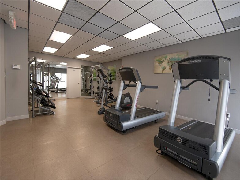 More Photos Of 8140 102 St NW, Edmonton Apartments For Lease