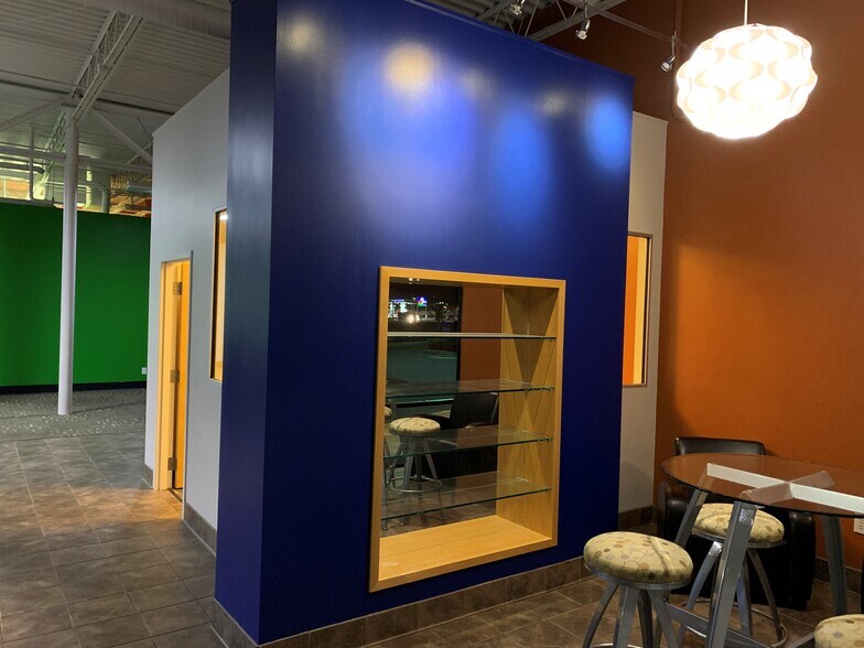 More Photos Of 109 Lew Dewitt Blvd, Waynesboro Storefront For Lease